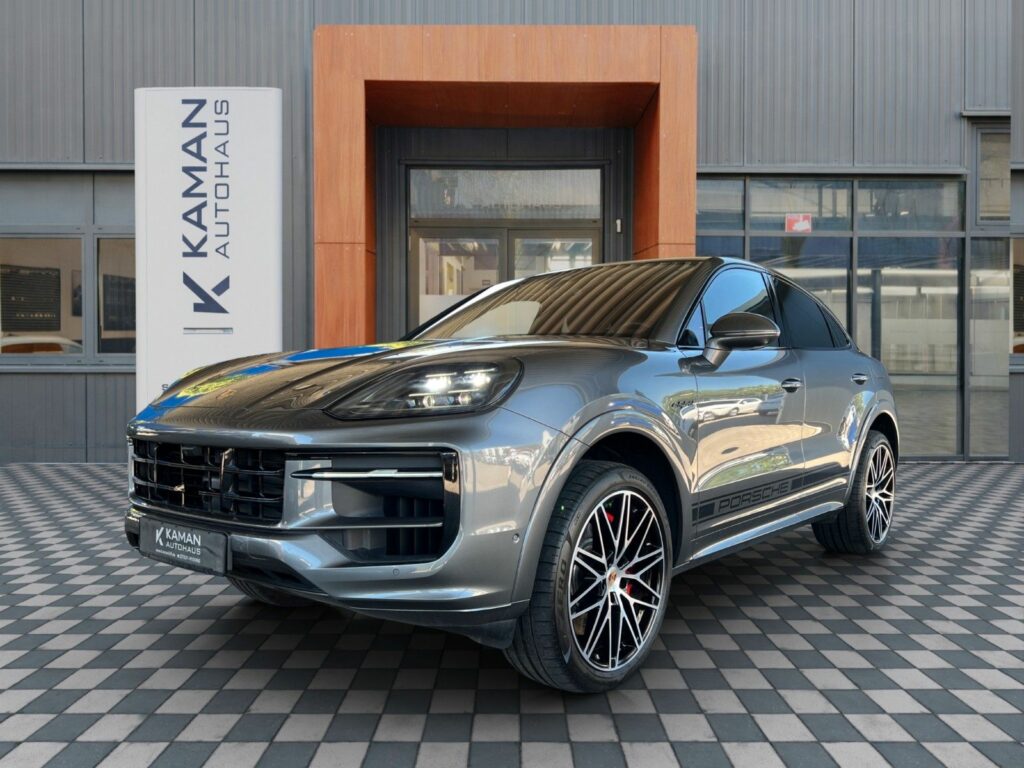 PORSCHE Cayenne S E-Hyb Coupe Sport Design 22"Alu Massag 1