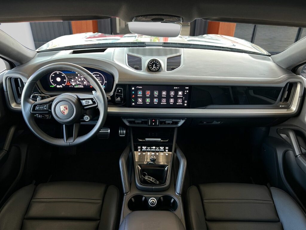 PORSCHE Cayenne S E-Hyb Coupe Sport Design 22"Alu Massag 7
