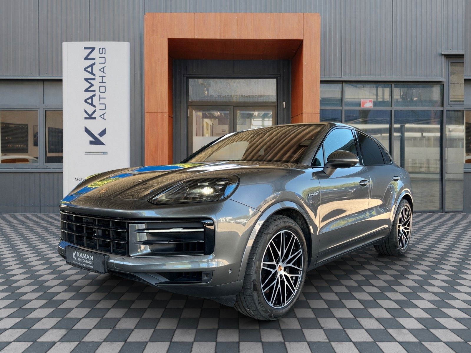 PORSCHE Cayenne Coupe E-Hyb 18Wege Hinterachsl. HeadUp 1
