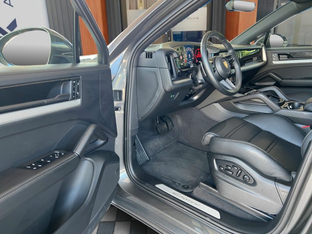PORSCHE Cayenne Coupe E-Hyb 18Wege Hinterachsl. HeadUp 4