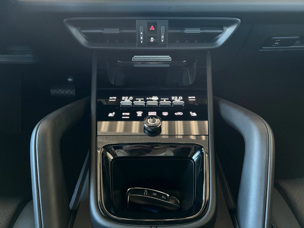 PORSCHE Cayenne Coupe E-Hyb 18Wege Hinterachsl. HeadUp 8