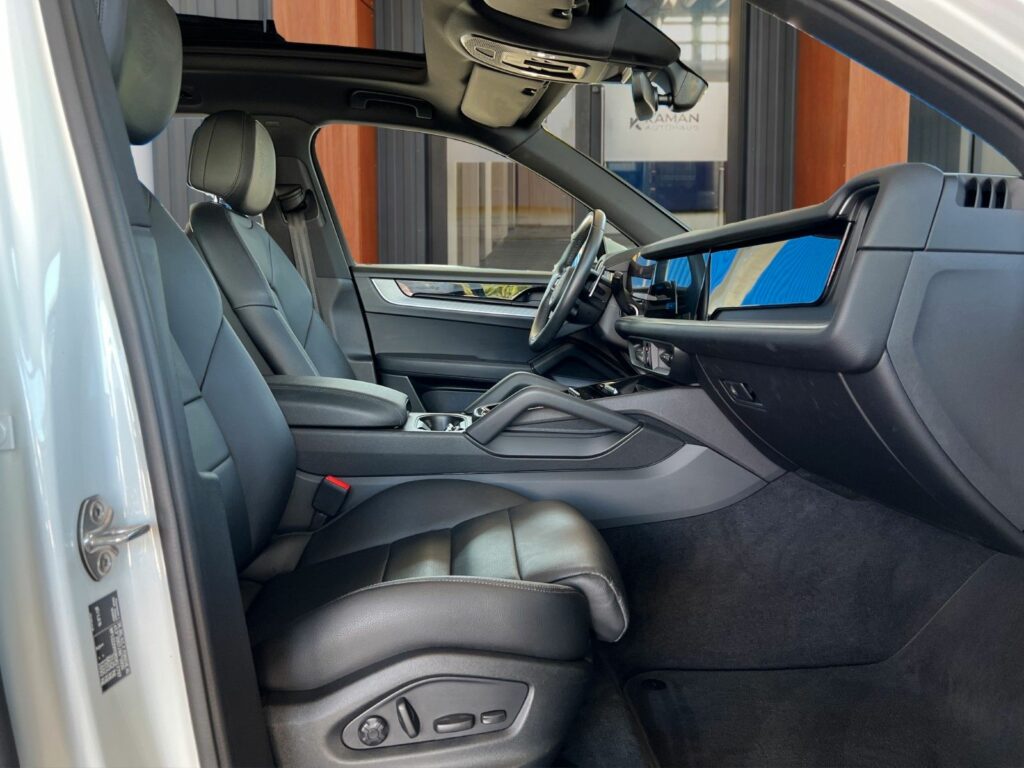 PORSCHE Cayenne E-Hyb Panorama 360K ACC 21"Alu 5