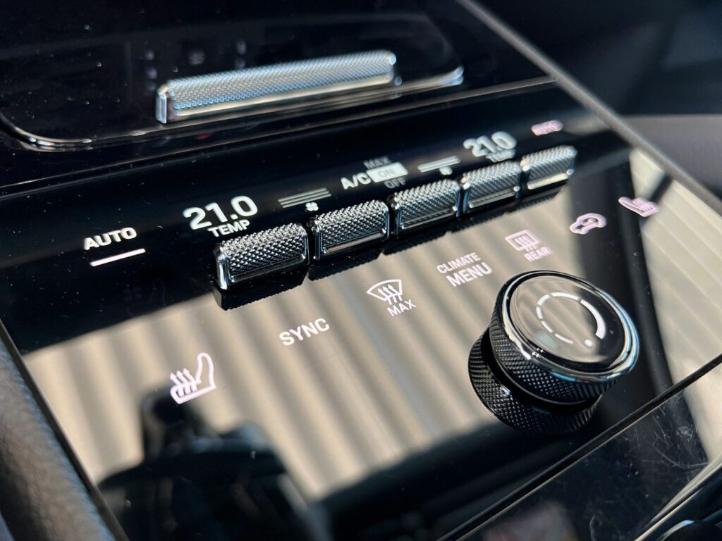 PORSCHE Cayenne E-Hyb Panorama 360K ACC 21"Alu 14