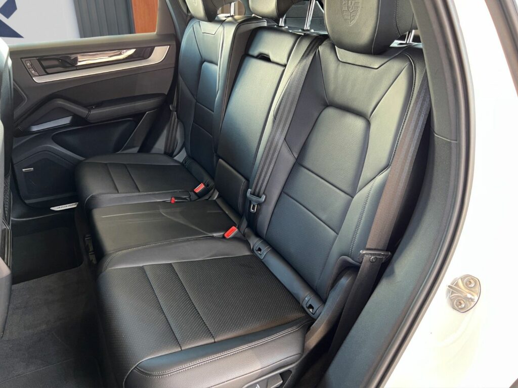 PORSCHE Cayenne E-Hyb Panorama 360K ACC 21"Alu 19