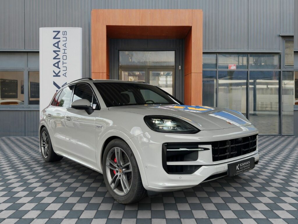 PORSCHE Cayenne S E-Hyb Sport Design Hinterachs Massage 3
