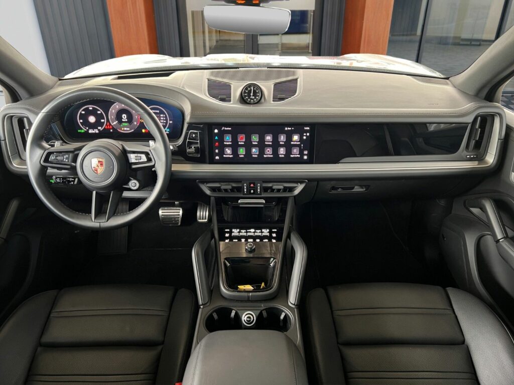 PORSCHE Cayenne S E-Hyb Sport Design Hinterachs Massage 7