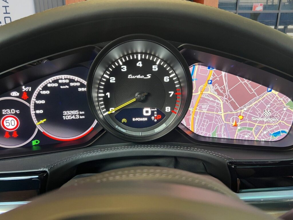 PORSCHE Panamera Turbo S E-Hyb. 100% Vollausstattung! 10