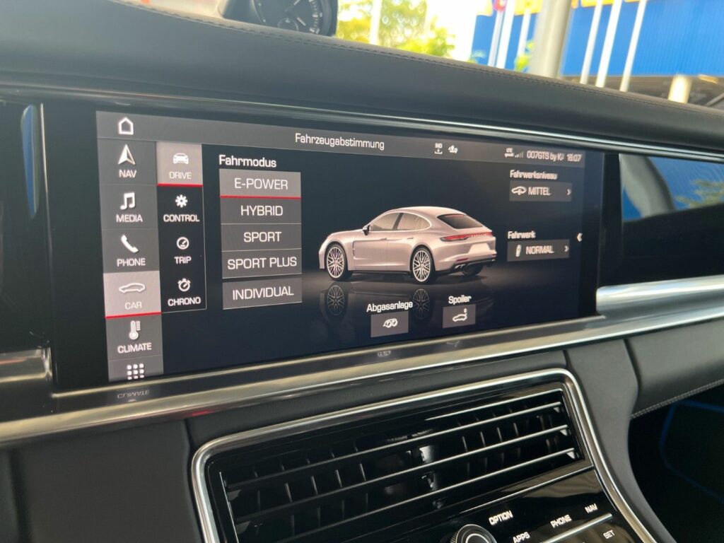 PORSCHE Panamera Turbo S E-Hyb. 100% Vollausstattung! 11