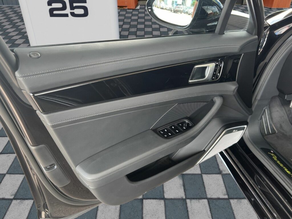 PORSCHE Panamera Turbo S E-Hyb. 100% Vollausstattung! 17