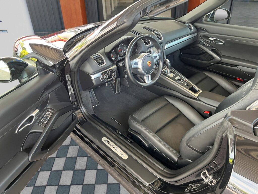 PORSCHE Boxster 981 PDK Black Edition SAGA Approved 4