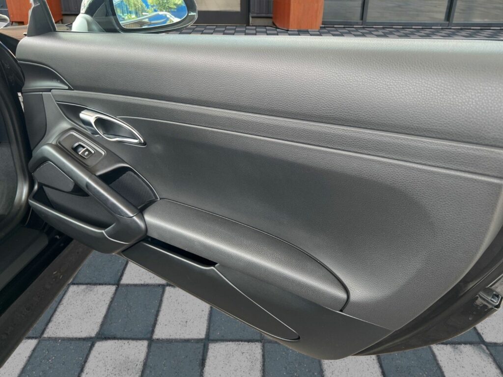 PORSCHE Boxster 981 PDK Black Edition SAGA Approved 18