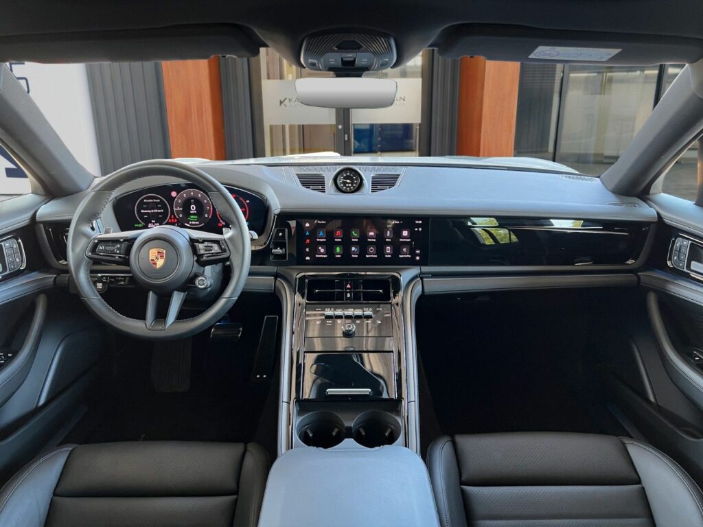 PORSCHE Panamera 4 E-Hyb Sport Design Sportabgas 21 Alu 7