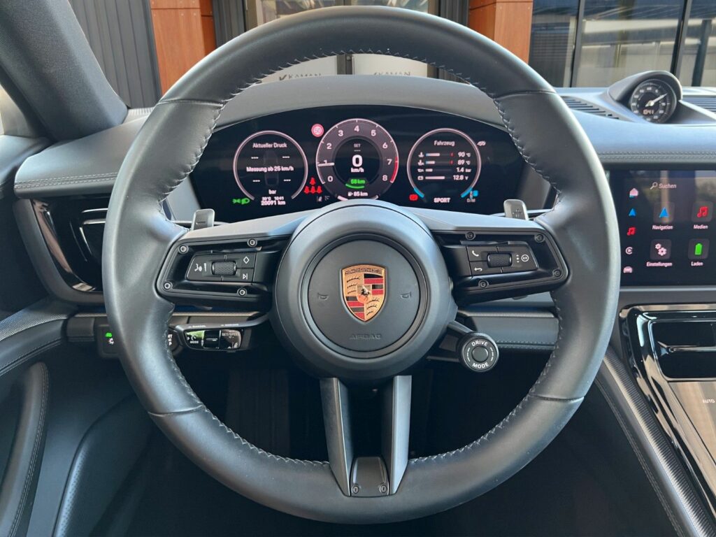 PORSCHE Panamera 4 E-Hyb Sport Design Sportabgas 21 Alu 9
