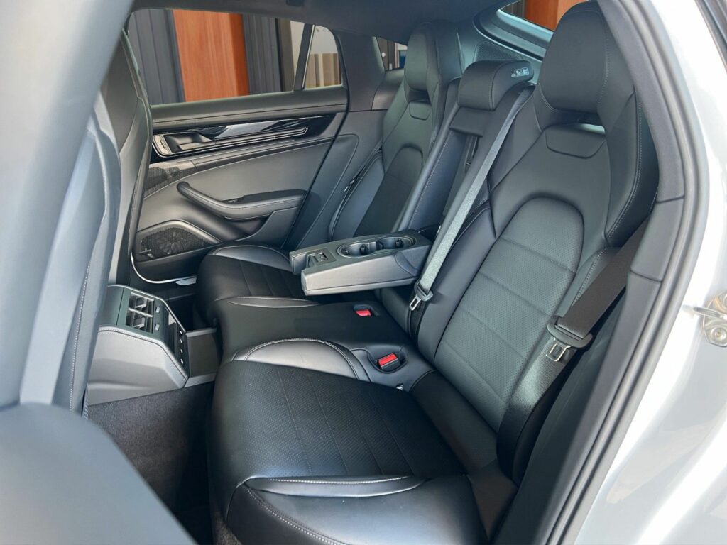 PORSCHE Panamera 4 E-Hyb Sport Design Sportabgas 21 Alu 19